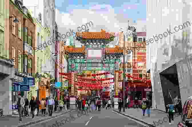 Chinatown, London, England Warsaw Interactive City Guide: Multi Language English German Chinese (Europe City Guides)