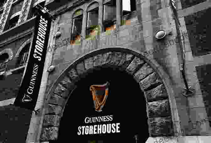 Guinness Storehouse, Dublin, Ireland Warsaw Interactive City Guide: Multi Language English German Chinese (Europe City Guides)