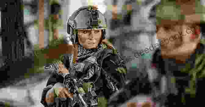 Madeline Hunter, The First Female Navy SEAL Pointman, In Full Combat Gear. Seal Pointman Madeline Hunter
