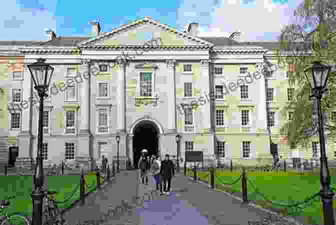 Trinity College, Dublin, Ireland Warsaw Interactive City Guide: Multi Language English German Chinese (Europe City Guides)